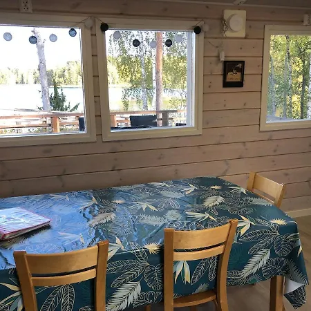 Chalet Idyllic Lakeside Nuutilanmaeki