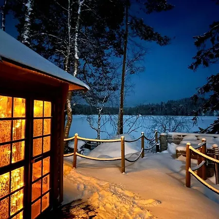 Chalet Idyllic Lakeside